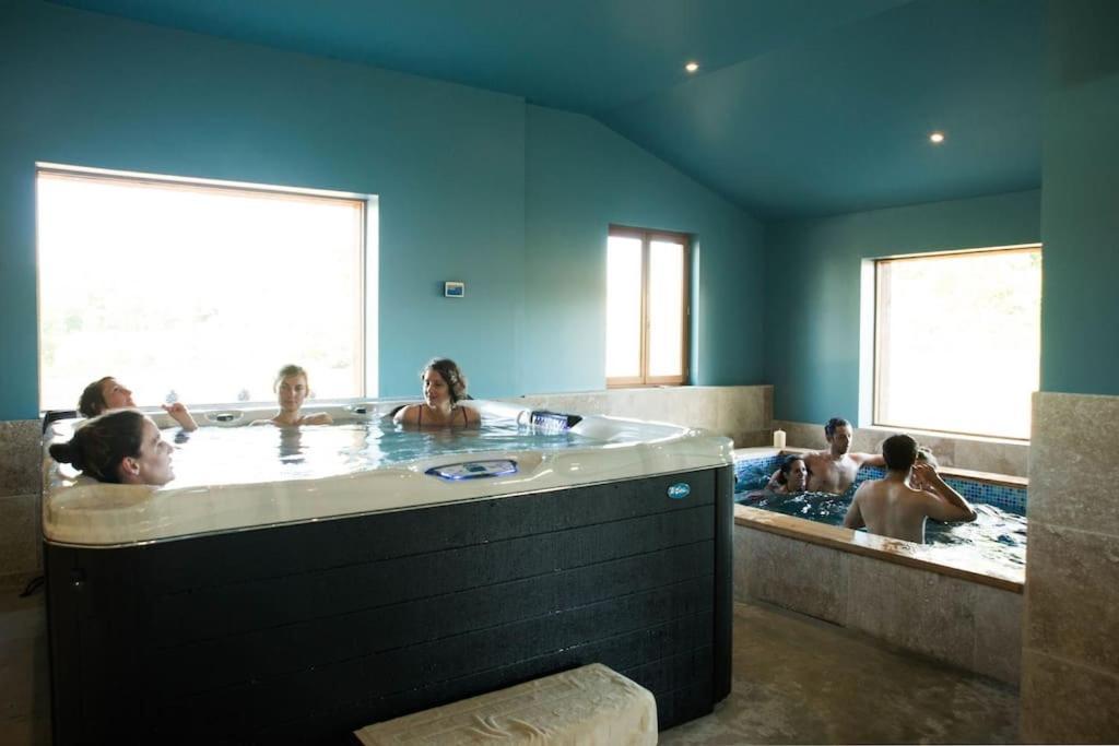 Bastide Des Tourelles Pour 20 Pers. Piscine & Spa Marzens Exterior photo